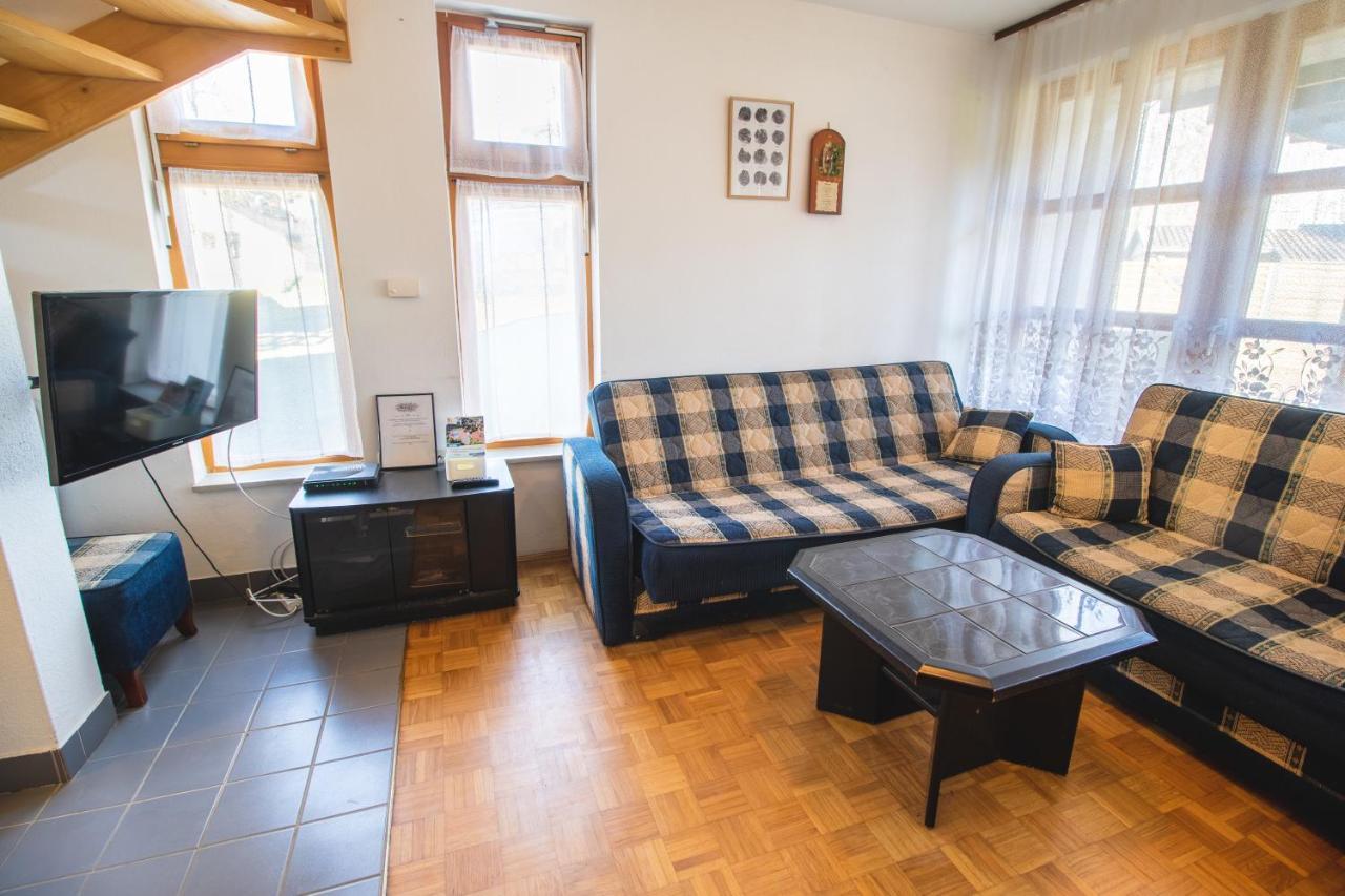 Extraordinary Apartment In Banovci Вержей Экстерьер фото