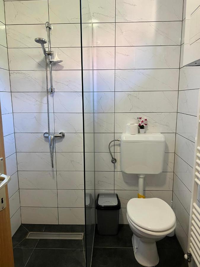 Extraordinary Apartment In Banovci Вержей Экстерьер фото